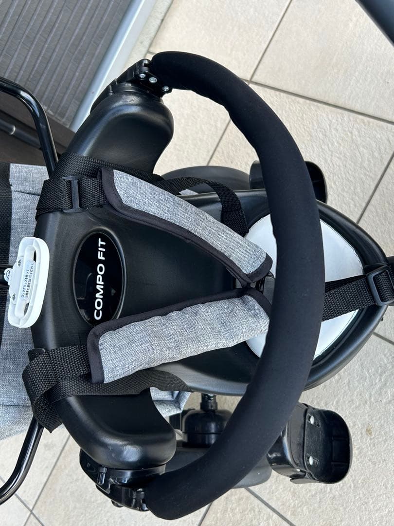 コンポフィット アイデス 三輪車 グレー