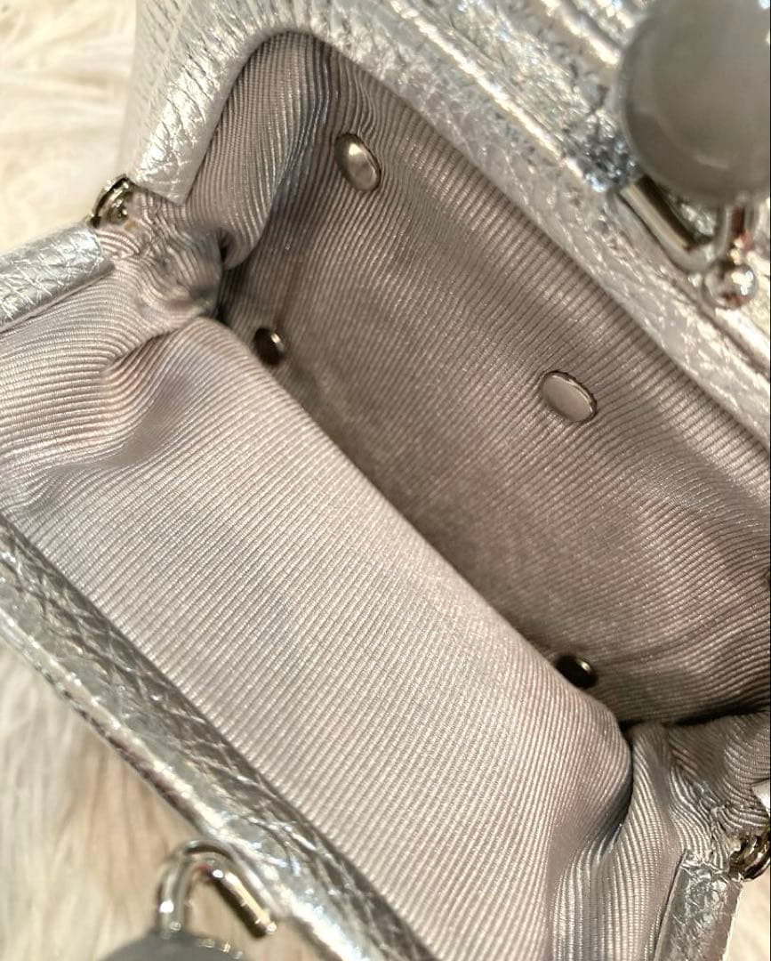 【美品】ear PAPILLONNER 牛革がま口折り財布　シルバー