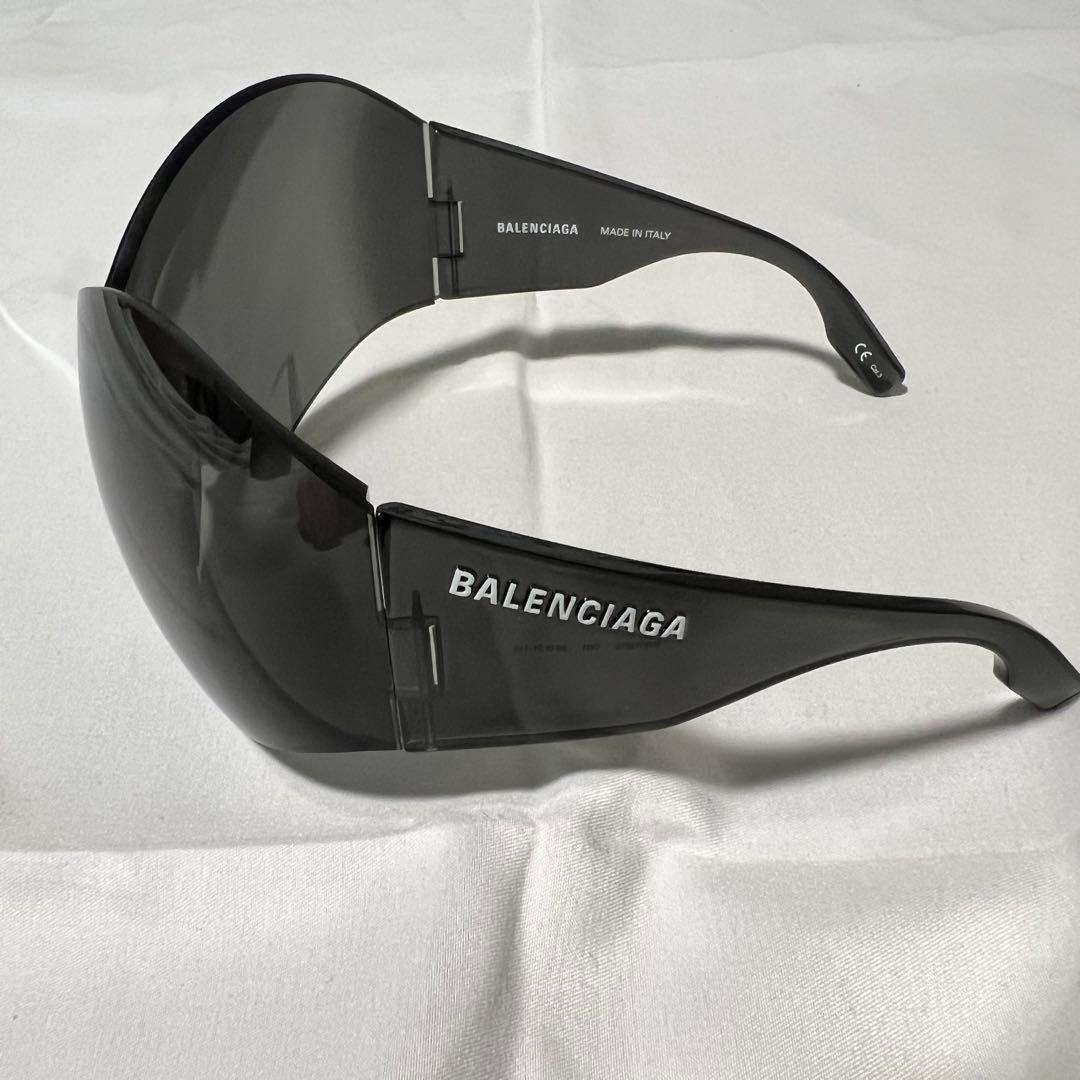 【meister】BALENCIAGA MASK BUTTERFLY