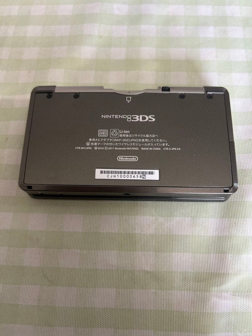 ニンテンドー3DS dark brown 本体とソフト3本