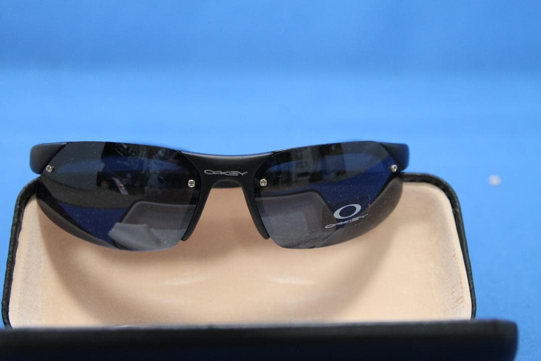122 OAKLEY　オークリー　スポーツ　サングラス　Mフレーム★中古