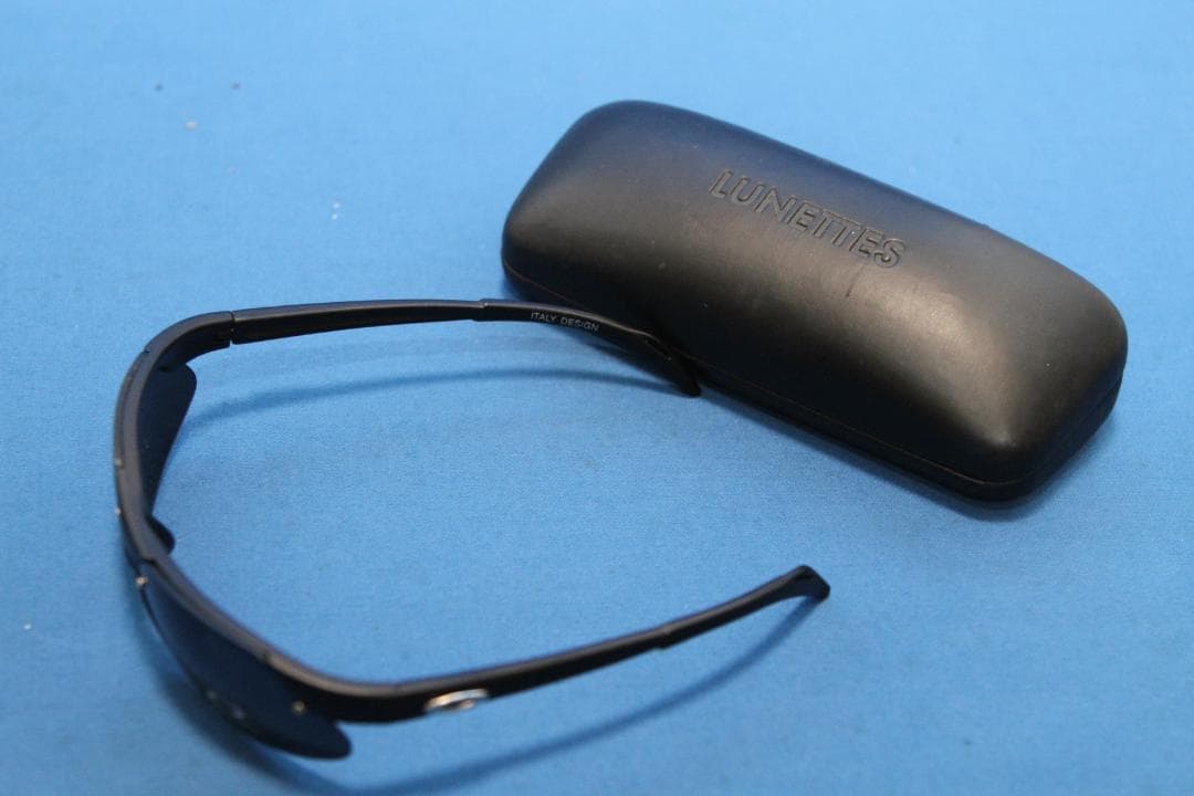 122 OAKLEY　オークリー　スポーツ　サングラス　Mフレーム★中古