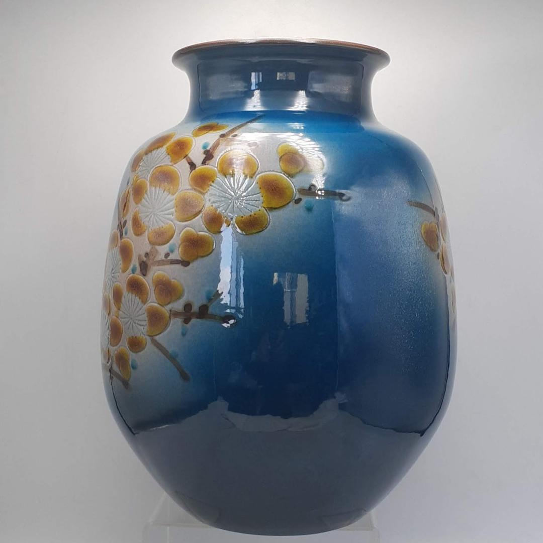 伝統工芸　九谷焼　名工　大田健次郎作　金彩　梅　31ｃｍ　10号　花器　花瓶