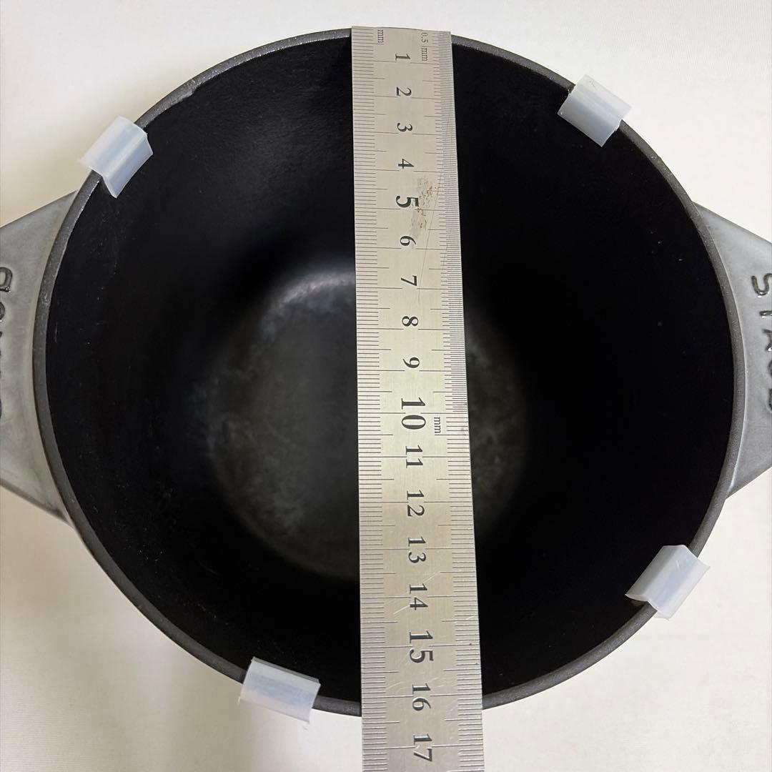staub(ストウブ）ラ・ココット de GOHAN M
