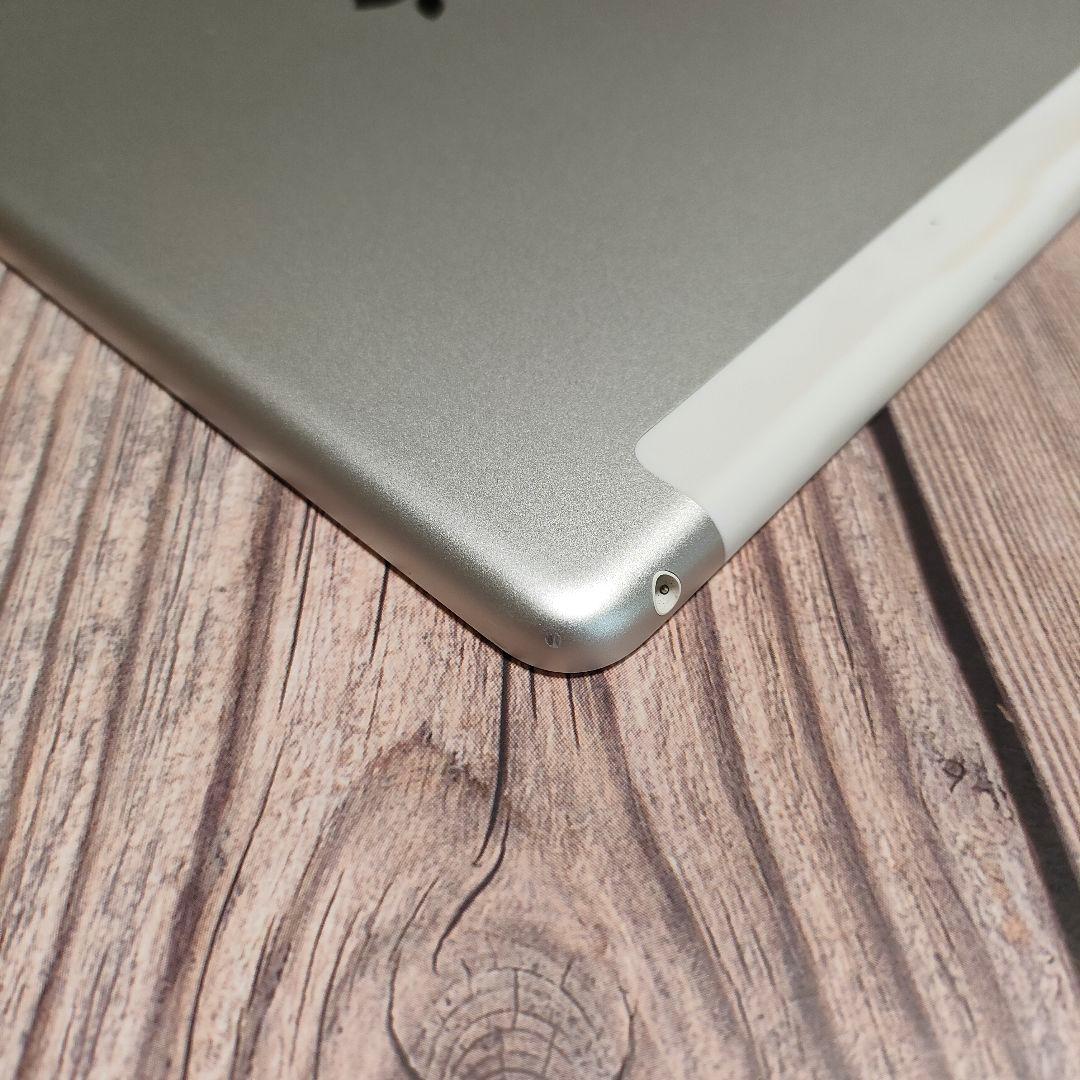 iPad 第5世代 32GB SIMフリー 美品 バッテリー95%