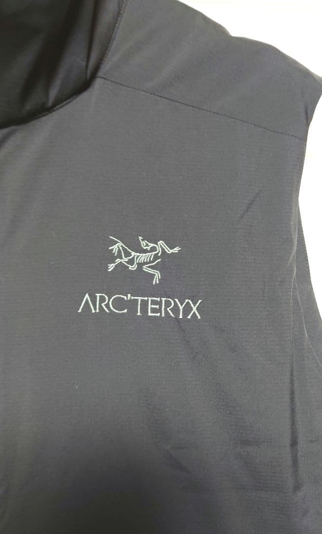 ARC'TERYX ATOM SL中綿ベスト 黒 S/P フルジップ