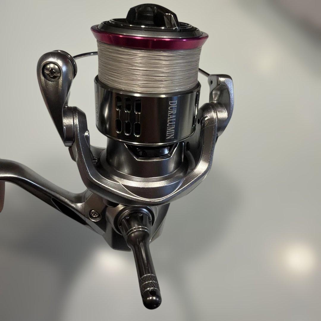 SHIMANO STRADIC 1000S スピニングリール