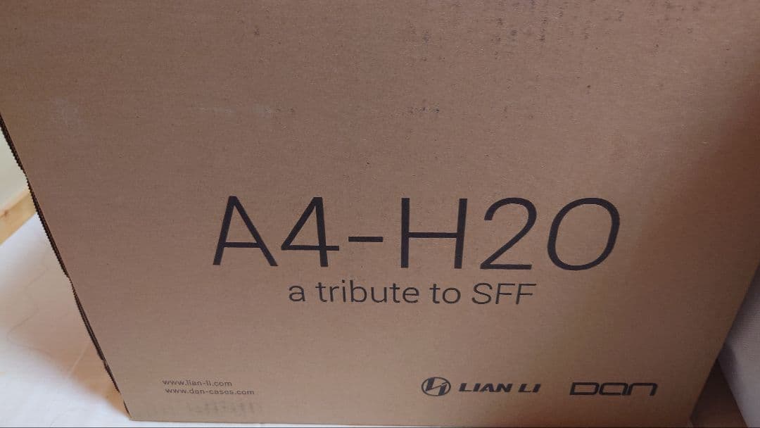 Lian Li A4-H20 ITXケース 新品未開封