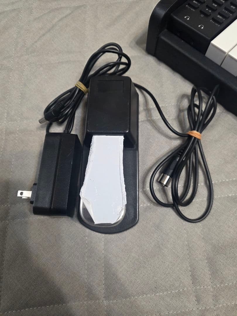CARINA ホワイト 電子ピアノ 88鍵盤 木製 給電タイプ