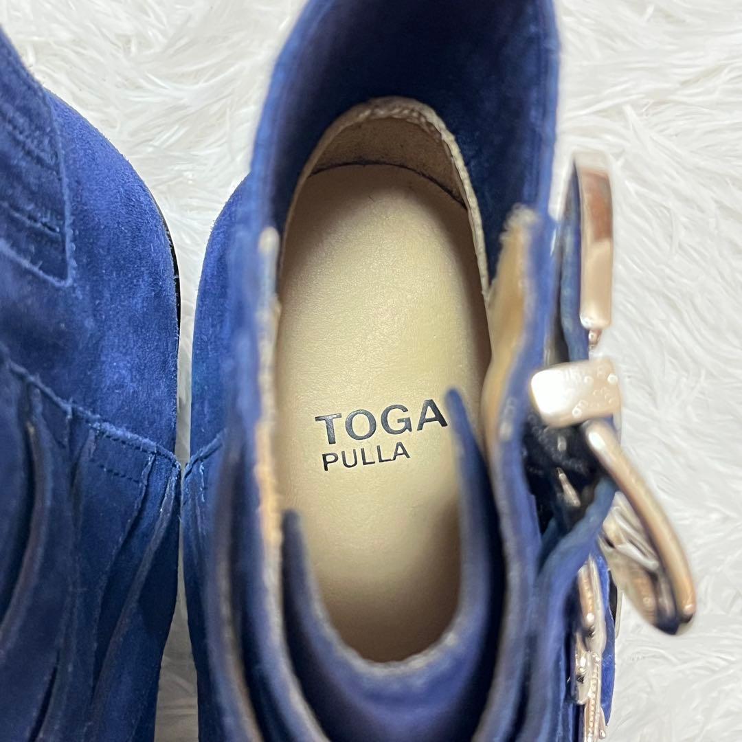 トーガプルラ TOGA PULLA フォーメタルベルトブーツ　スウェード　ブルー