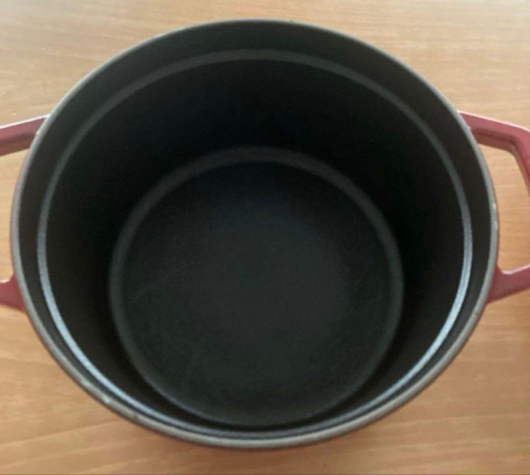 STAUB ★ 両手鍋 レッド 約20センチ