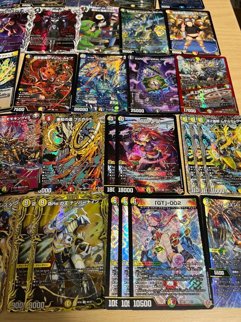 ニ*コ様 デュエマ引退品　まとめ売り　光物約100枚　シク　銀トレ　b 神アート