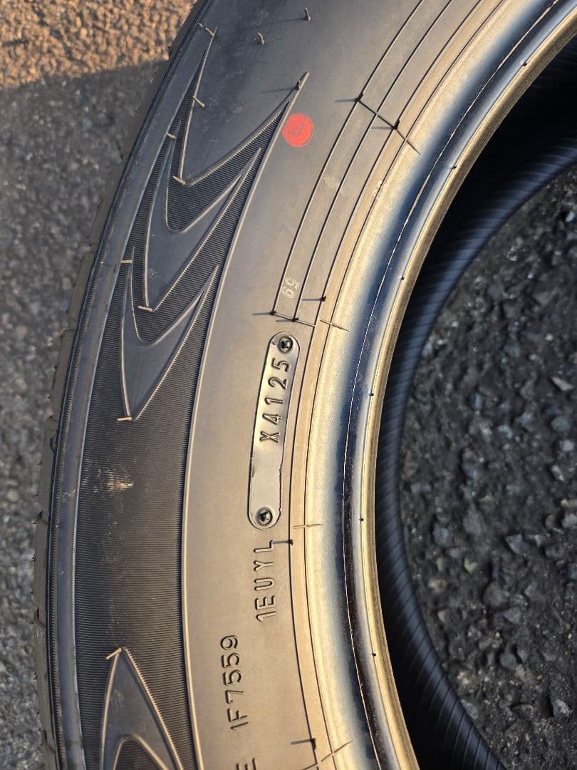 ランドクルーザー300用 新車外しタイヤ4本セット 265/55R20送料込み！
