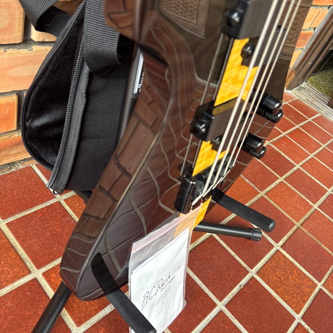 B.C.Rich HERITAGE CLASSIC 4弦