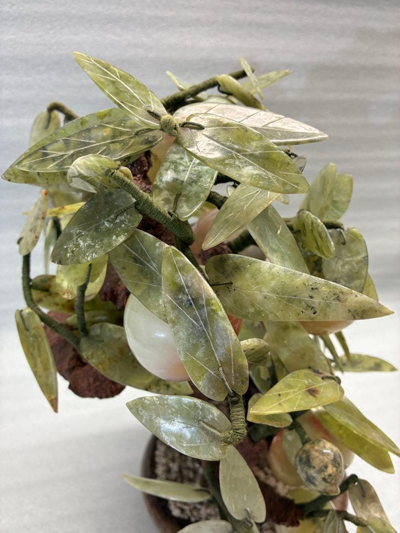 瞬　翡翠　桃　天然石　置物
