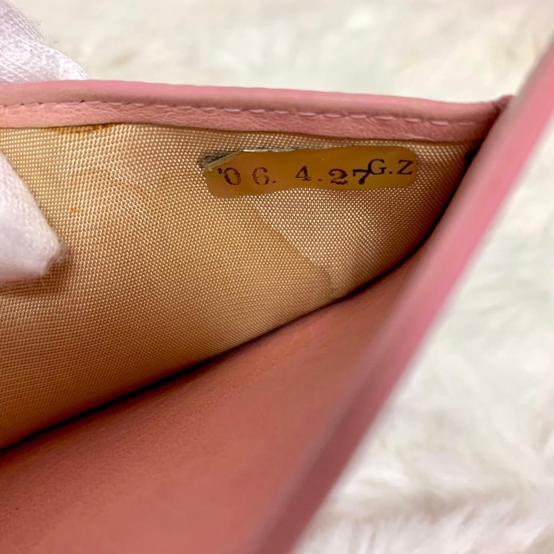 CHANEL レザー 二つ折り財布　キャビアスキン　ピンク