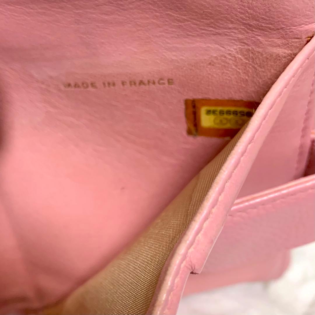 CHANEL レザー 二つ折り財布　キャビアスキン　ピンク