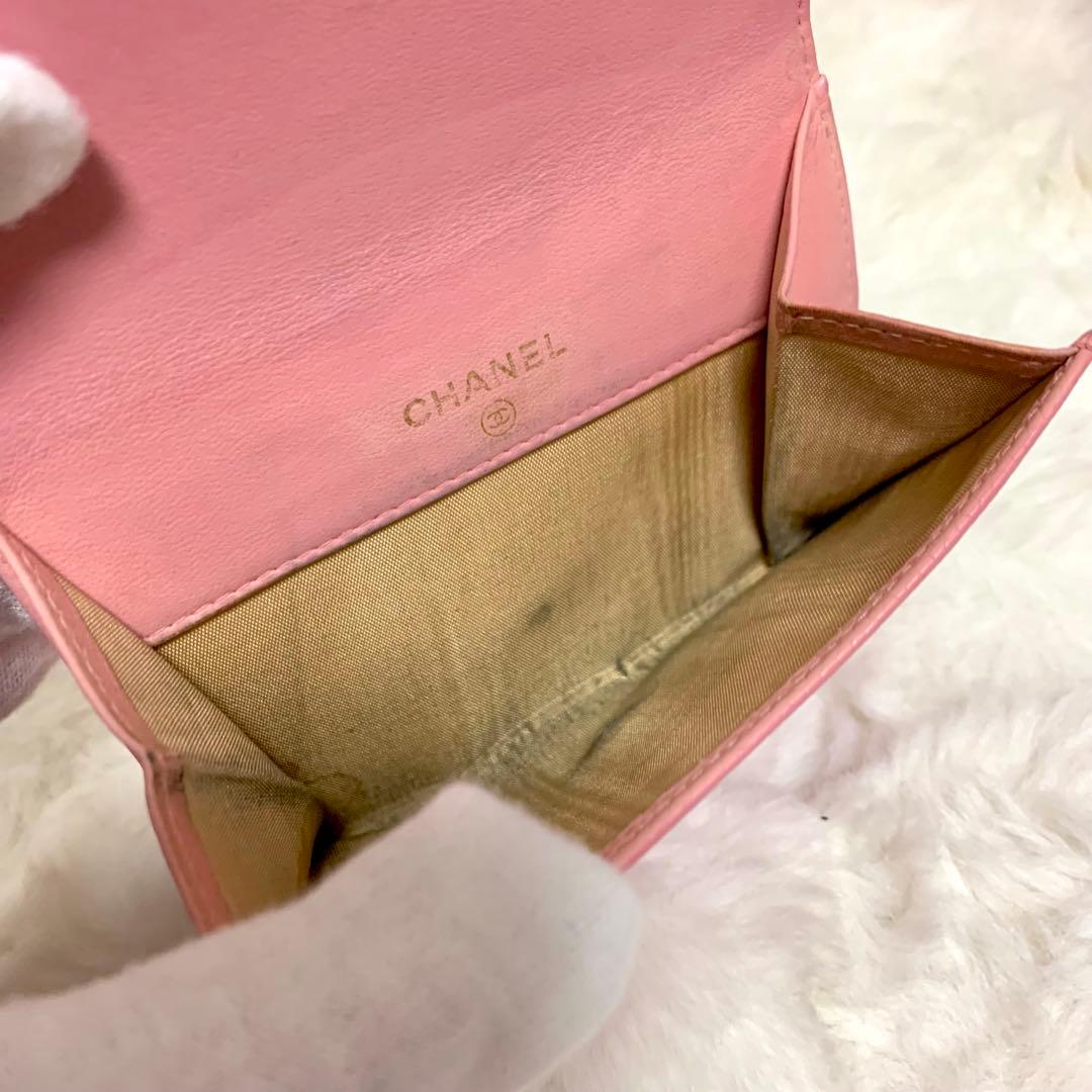 CHANEL レザー 二つ折り財布　キャビアスキン　ピンク