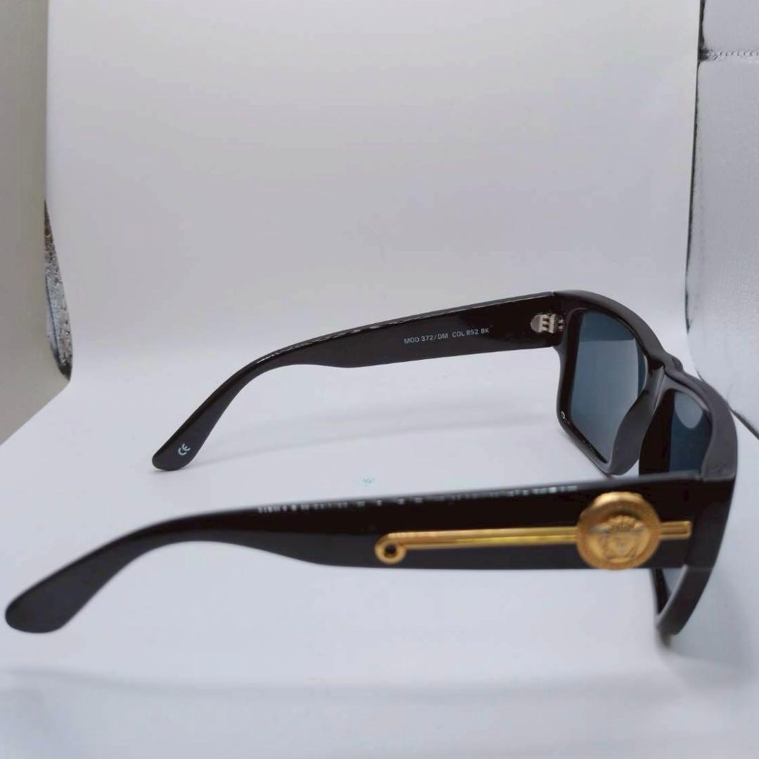 希少　ヴェルサーチ　VERSACE メデューサ　サングラス　ブラック　金ロゴ