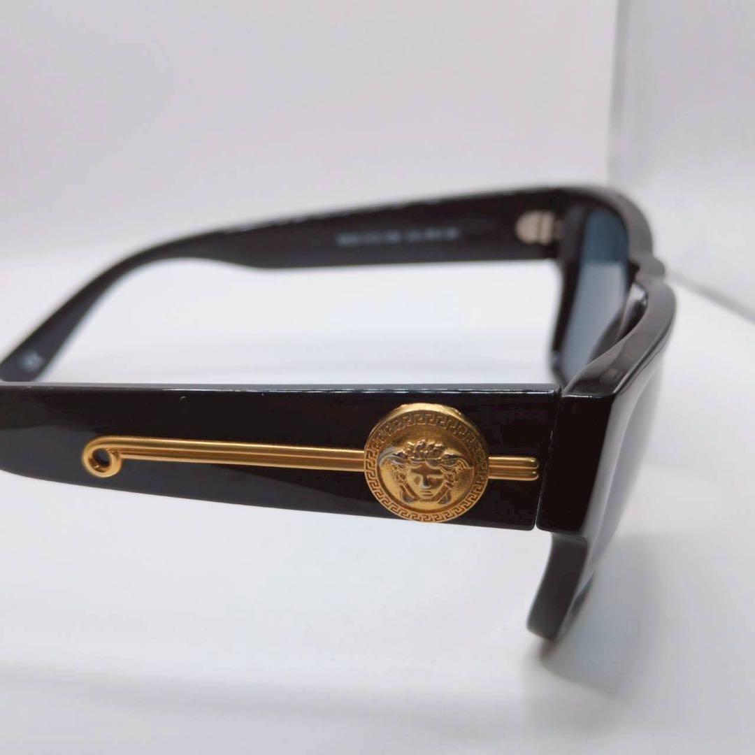 希少　ヴェルサーチ　VERSACE メデューサ　サングラス　ブラック　金ロゴ