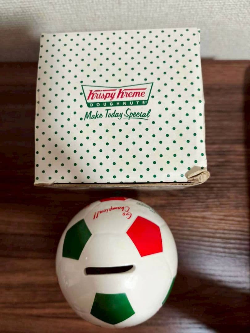 新品【クリスピー・クリーム・ドーナツ】貯金箱　入手困難　ノベルティグッズ