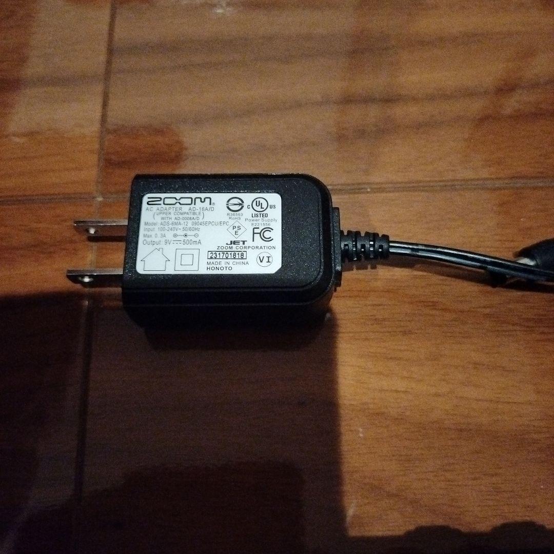 ZOOM B2 FOUR ベースエフェクター