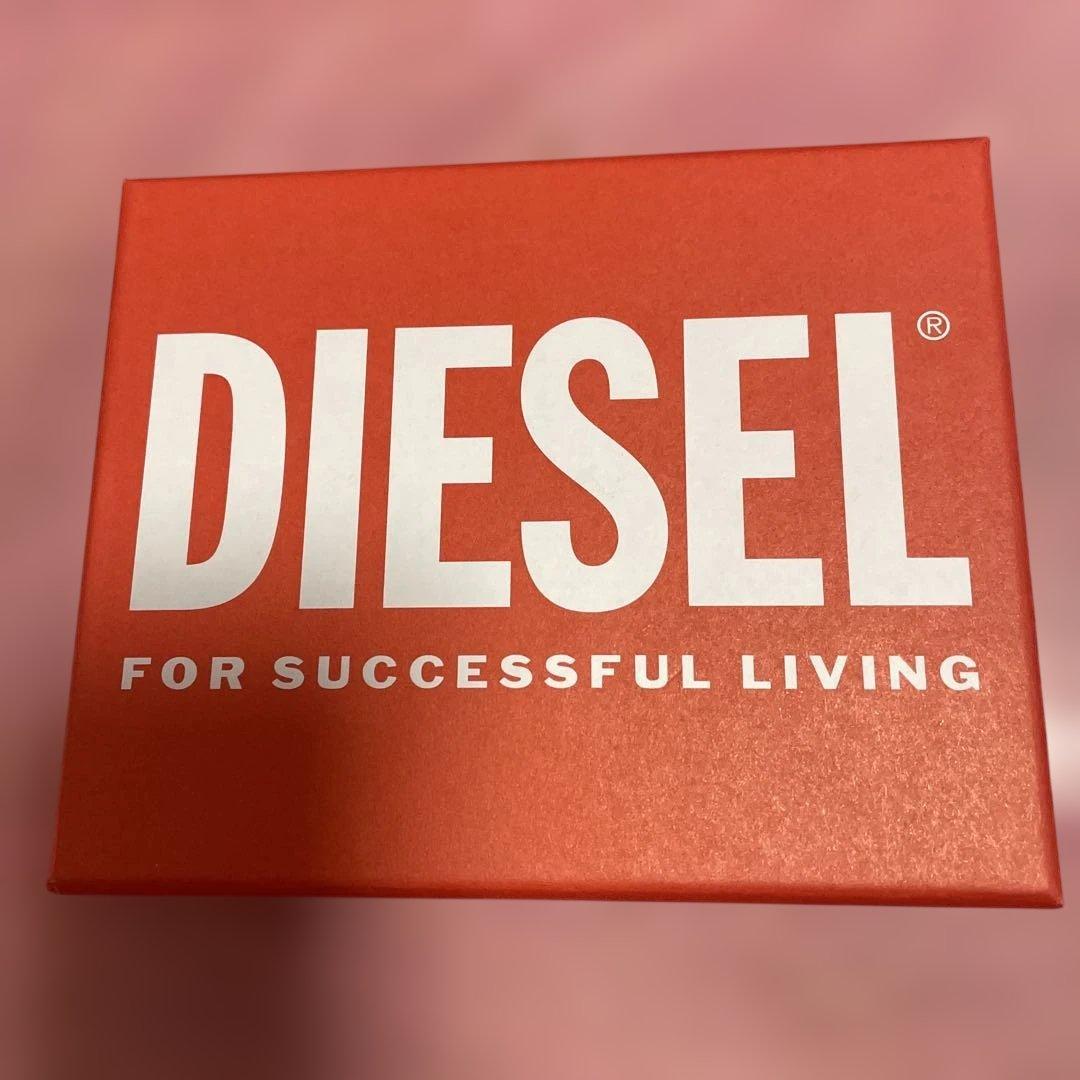 新品未使用　DIESEL ディーゼル 折り財布 限定品 ピンク Dメタル