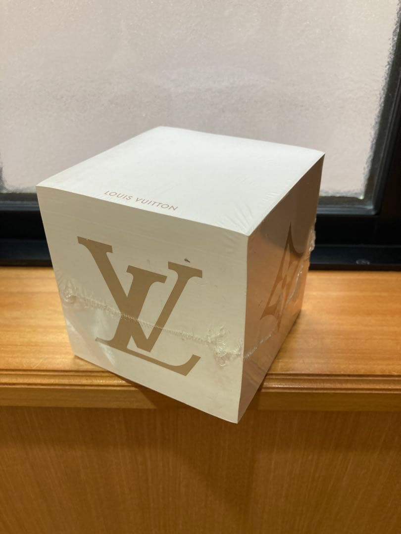 未使用品Louis Vuitton メモ帳 キューブ型ノベルティ非売品