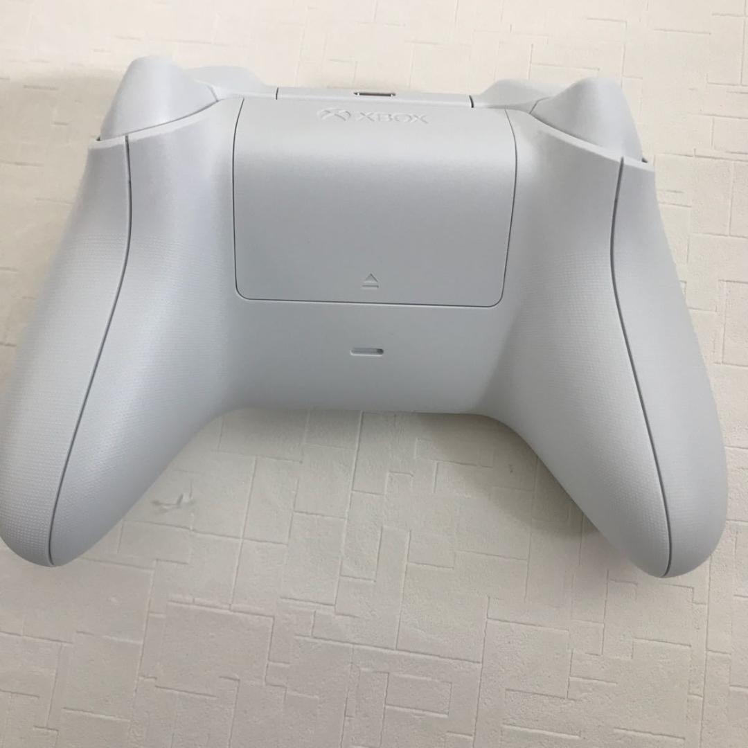 【未使用】Xbox ワイヤレス コントローラー (ロボット ホワイト)