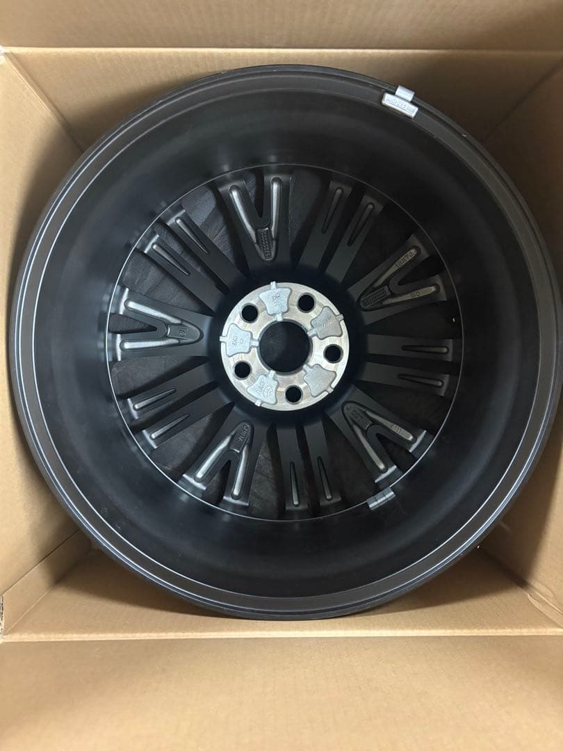 【新車外し】トヨタヤリスクロスZ18インチホイール　1本