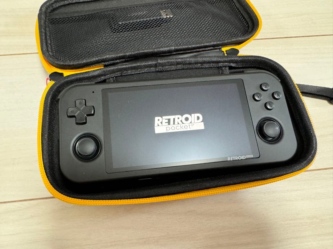 Retroid pocket 3+ ほぼ未使用　ケースと保護フィルム付き
