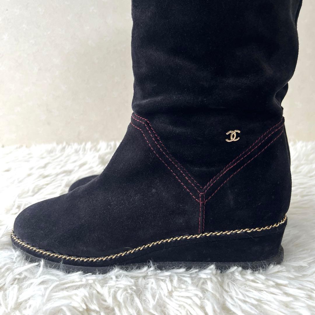 美品　CHANEL ロングブーツ　スエード　黒　23.5 ココマーク　チェーン