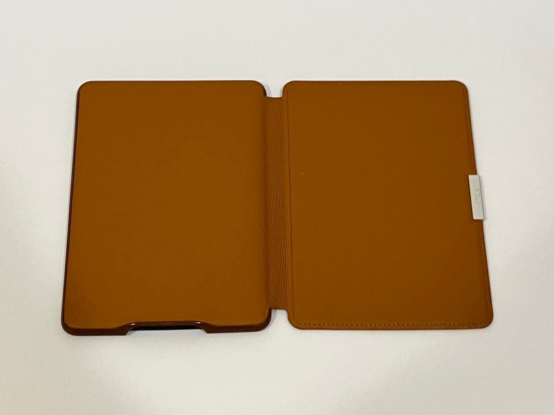Kindle Paperwhite 本体 カバー付き