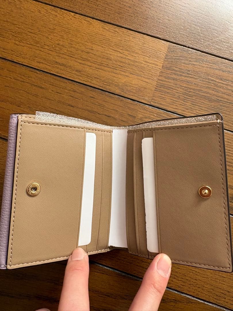 コーチ二つ折り財布　新品未使用