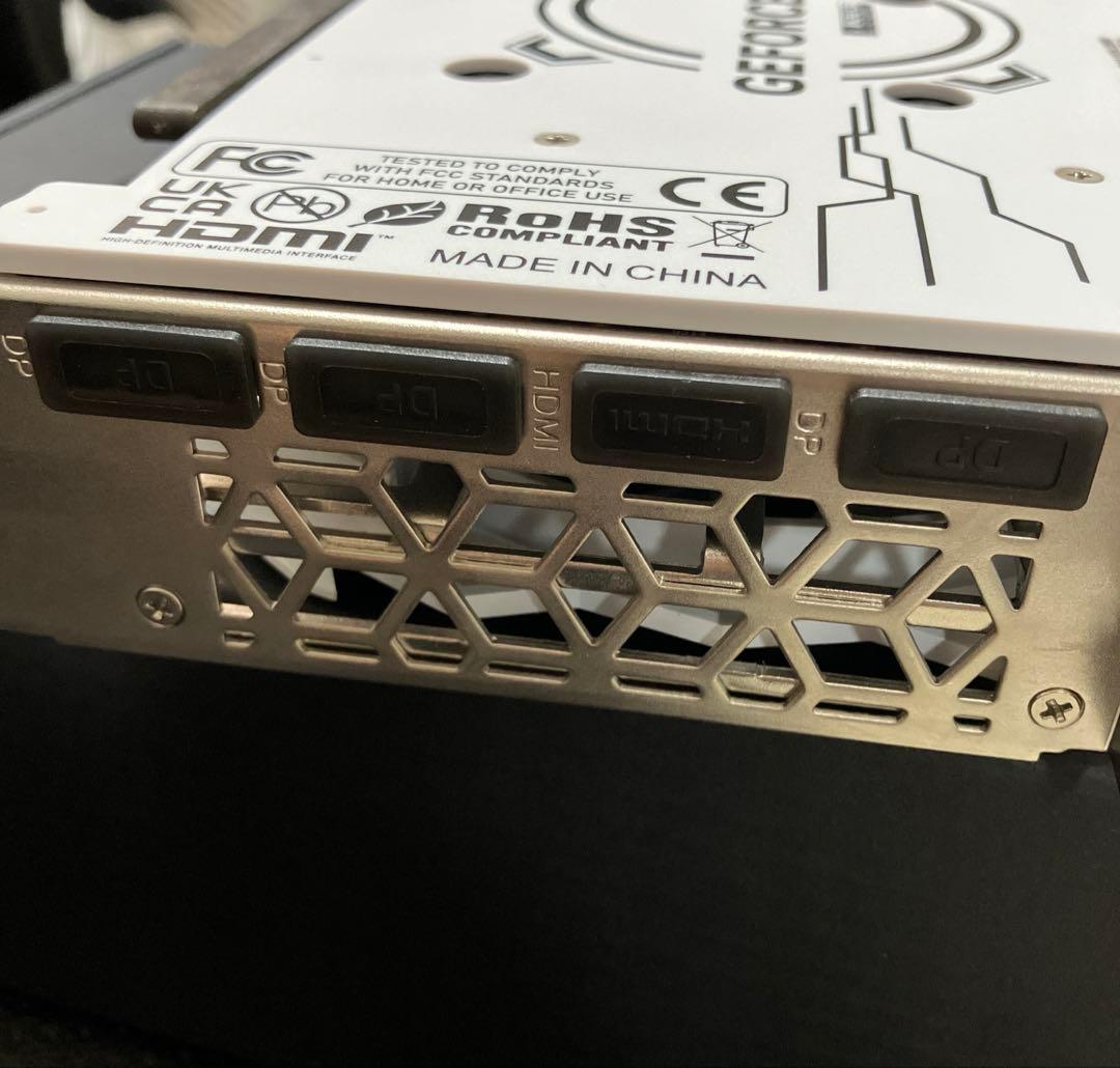 GeForce RTX 4060 玄人志向　ホワイト　GPU　rtx4060