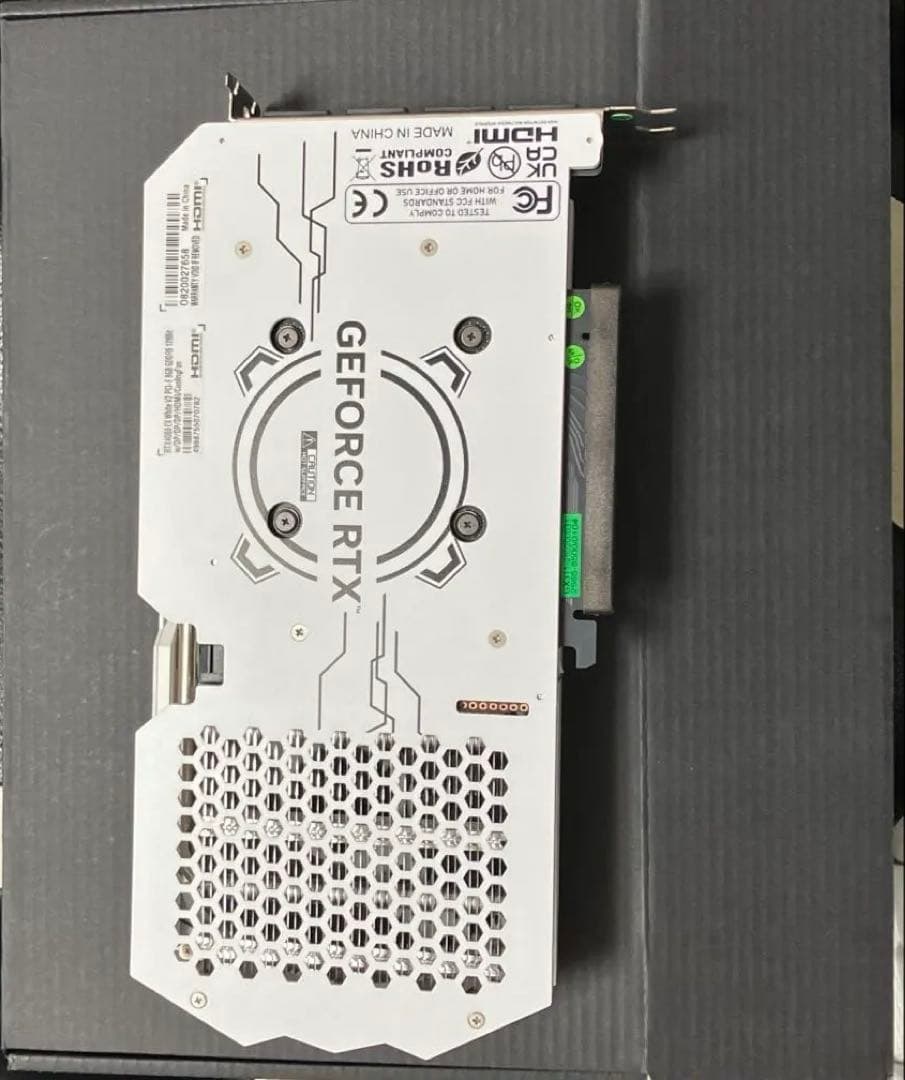 GeForce RTX 4060 玄人志向　ホワイト　GPU　rtx4060
