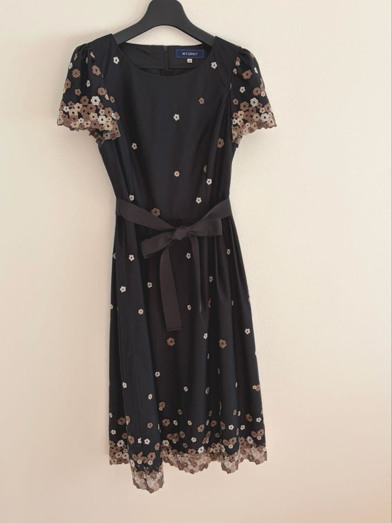 エムズグレイシー　刺繍ワンピース38サイズ