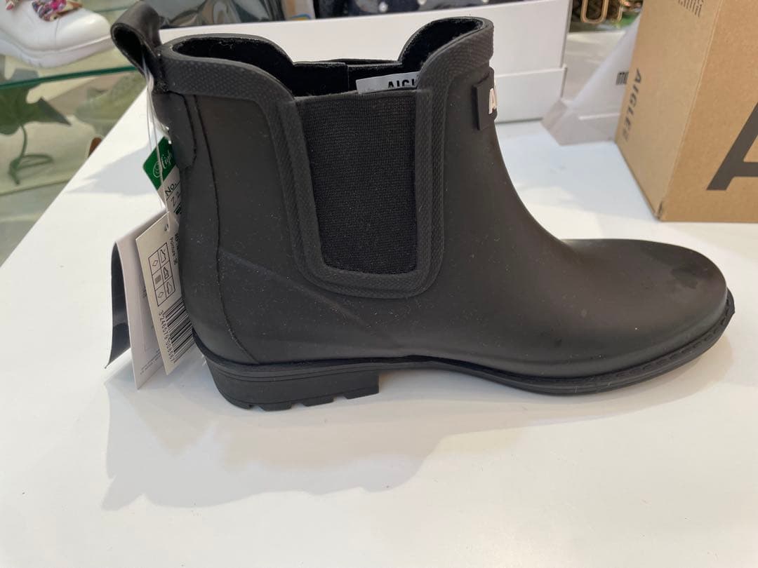 AIGLE ブラック チェルシーブーツ