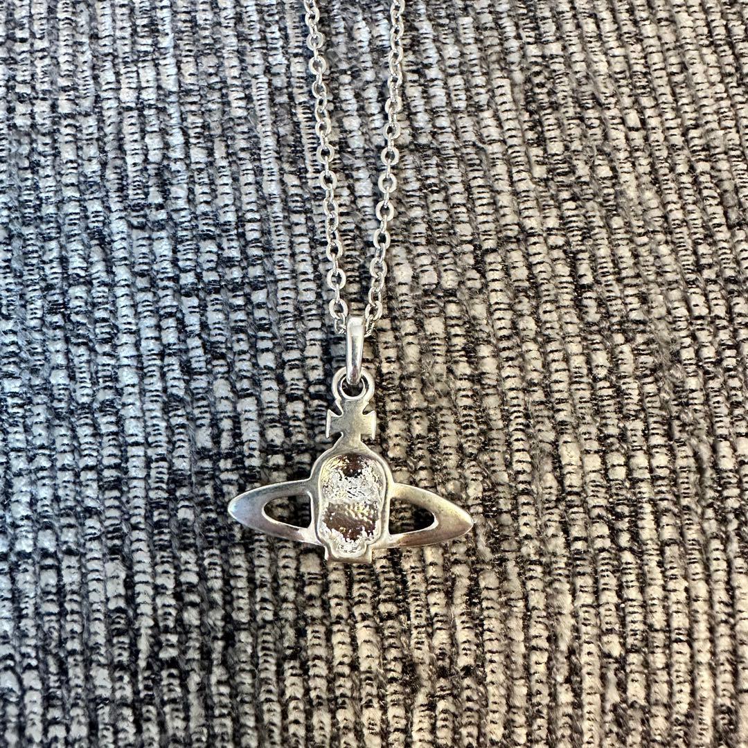 Vivienne Westwood スカルオーブペンダント