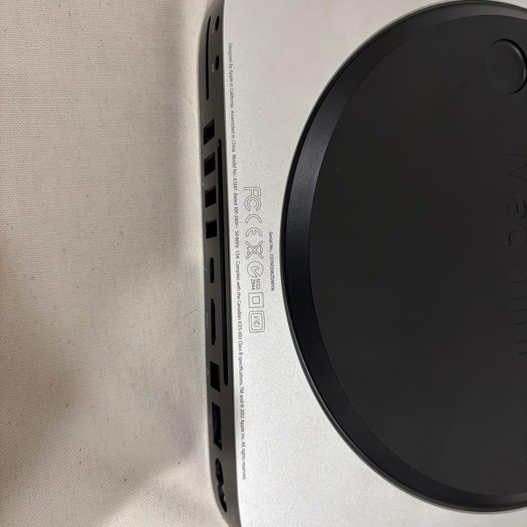 Apple Mac mini（2012年モデル）シルバー