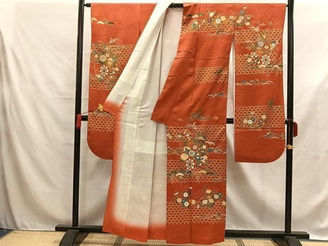 着物■豪華振袖　駒刺繍　花車文　金彩　正絹　逸品