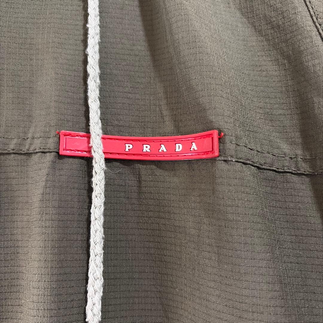 PRADA フード付きベスト オリーブ色　古着