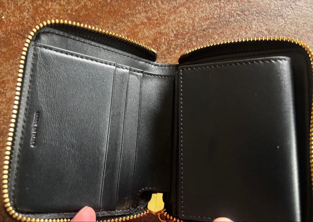 【ほぼ新品】セリーヌ スモール ジップウォレット トリオンフチャーム