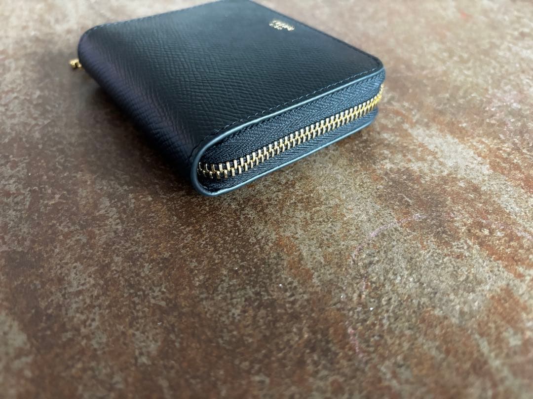 【ほぼ新品】セリーヌ スモール ジップウォレット トリオンフチャーム