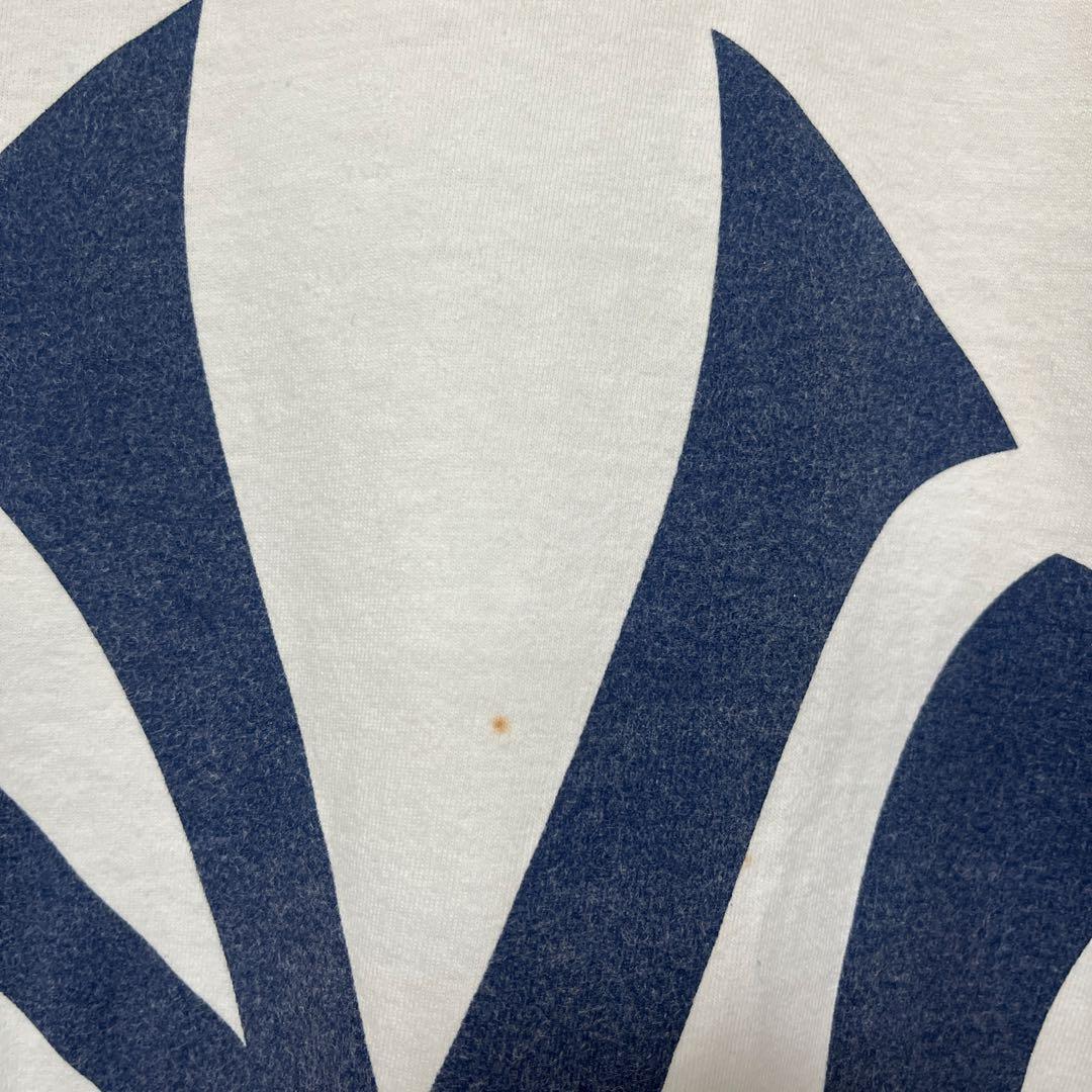Supreme Yankees Box Logo Tee Sサイズ