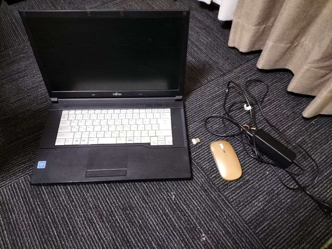 FUJITSUノートPC4GBwin11 ACアダプターマウス付き