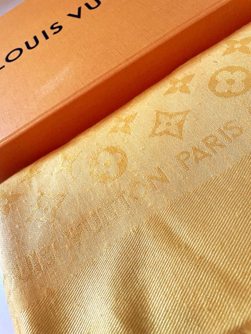 LOUIS VUITTON イエロー ストール 箱付き