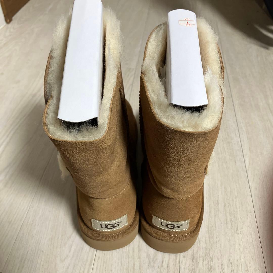 週末最終値下げ！売り切り！新品未使用！UGGのブーツ　24 cm 箱つき