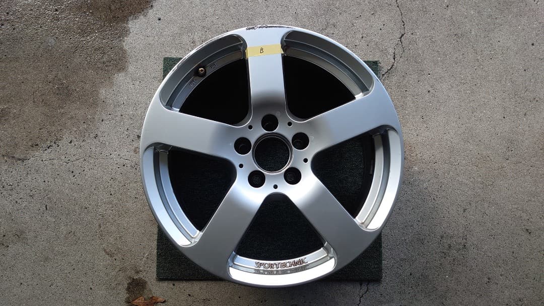 SPORTECHNIC 17インチアルミホイールベンツ W218CLSなど