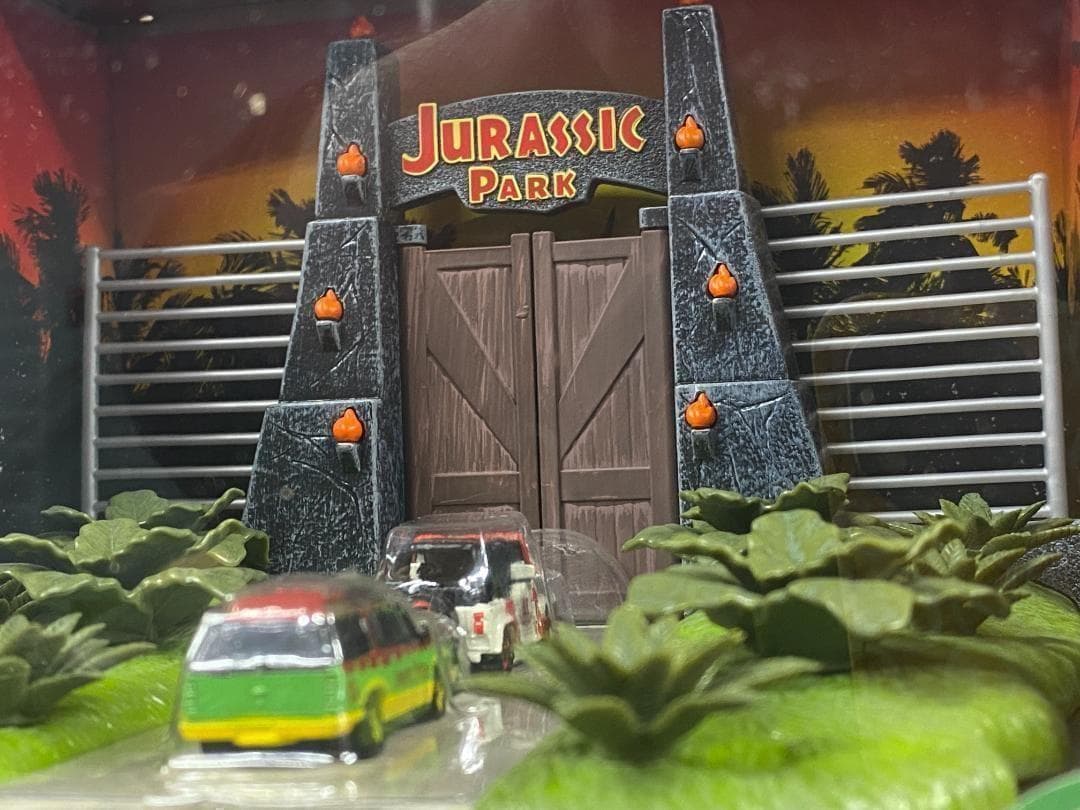 【新品未使用】ジュラシックパーク ゲート ジオラマ